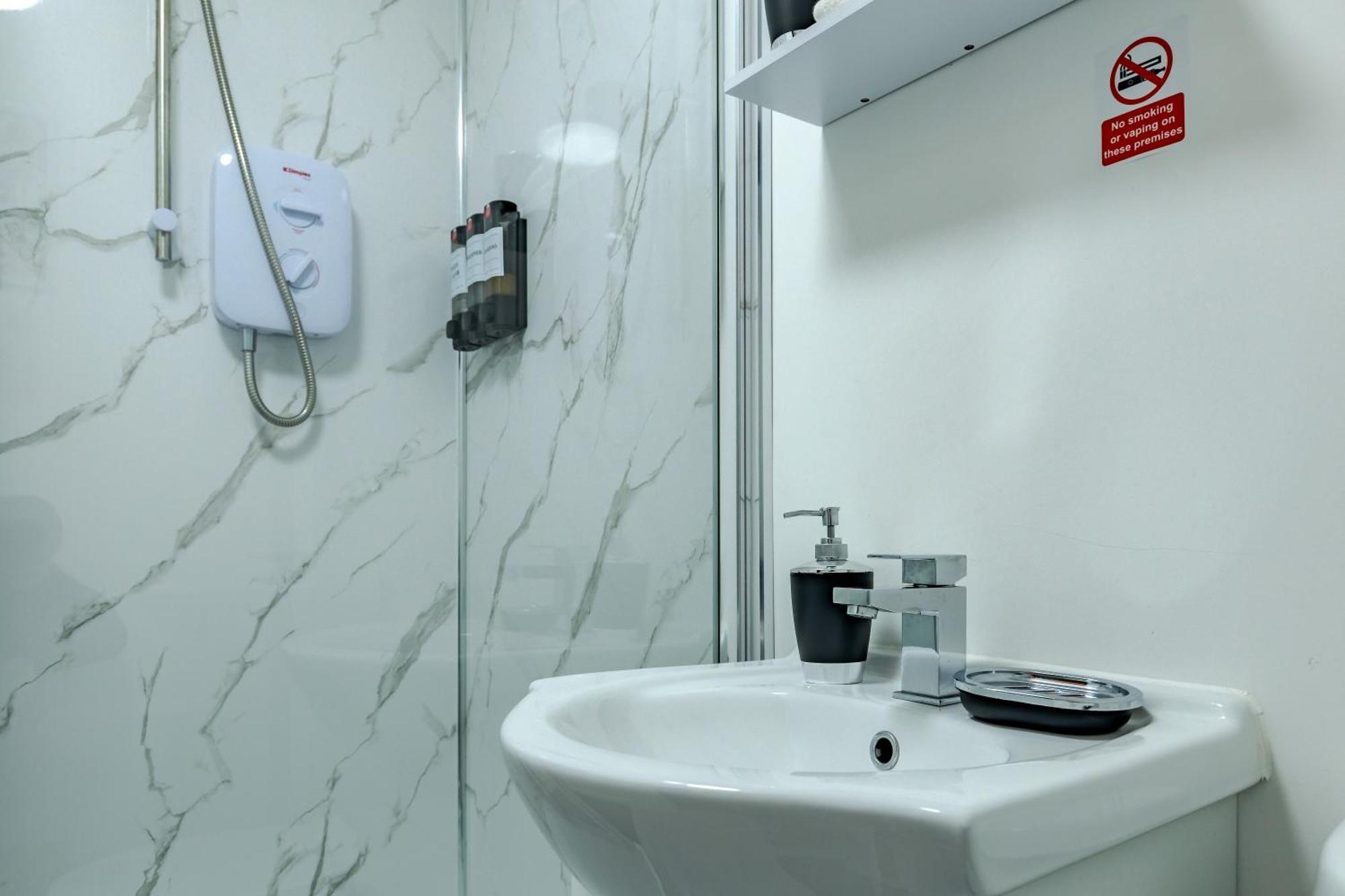 Stay Hub City Centre - Self Check-In Birmingham Kamer foto
